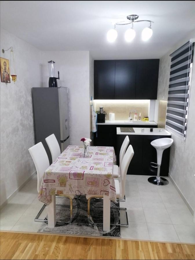 Nenadovic Apartman Ομπρένοβατς Εξωτερικό φωτογραφία