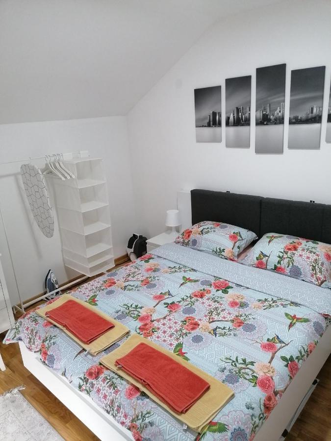 Nenadovic Apartman Ομπρένοβατς Εξωτερικό φωτογραφία