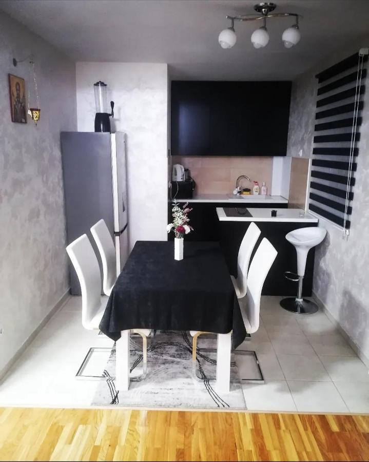Nenadovic Apartman Ομπρένοβατς Εξωτερικό φωτογραφία